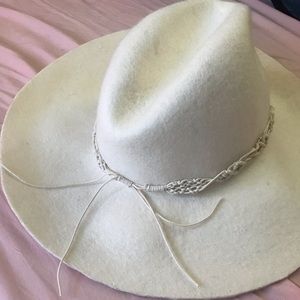 American Eagle White Wool Boho Hat